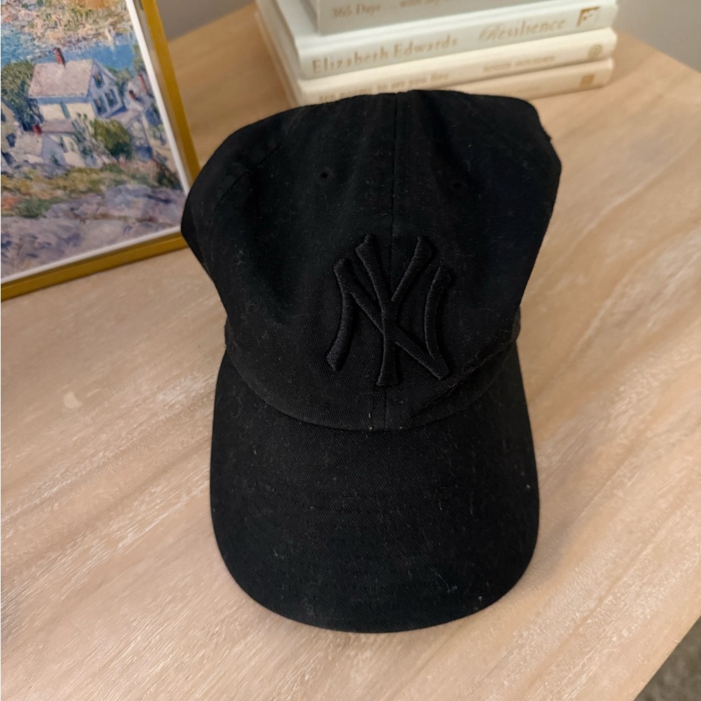 Black NY Logo Baseball Cap